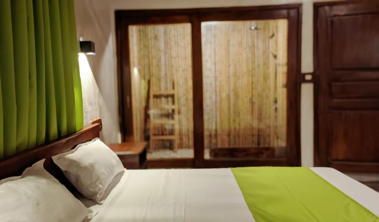 Ampazony Oasis Lodge Mahajanga Εξωτερικό φωτογραφία