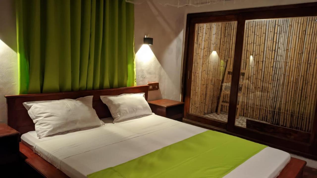 Ampazony Oasis Lodge Mahajanga Εξωτερικό φωτογραφία