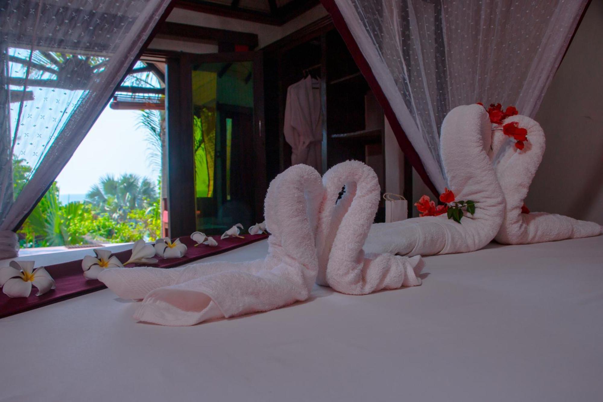 Ampazony Oasis Lodge Mahajanga Εξωτερικό φωτογραφία