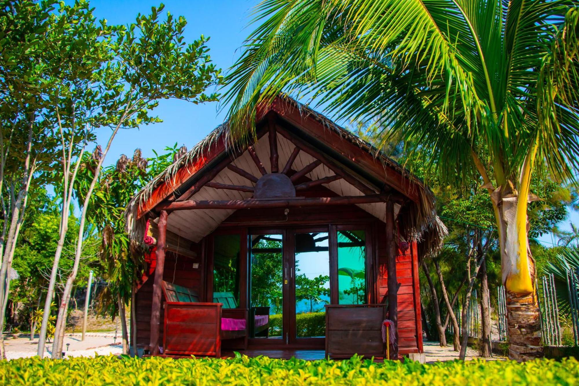 Ampazony Oasis Lodge Mahajanga Εξωτερικό φωτογραφία
